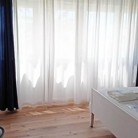 Couette-café Baia Di Luna 3*