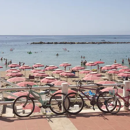 Baia Di Luna Couette-café Santa Marinella